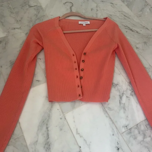 Coral 🪸 cardigan - Picture 3 of 3